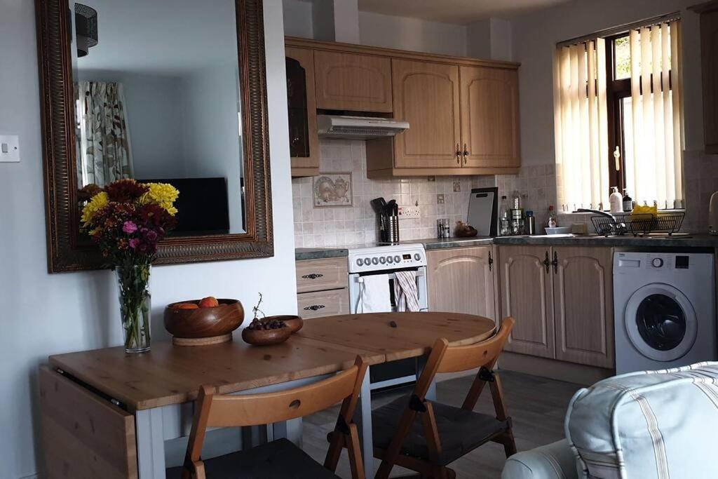 Seafront Apartment, Ground Floor, Free Parking Newcastle (Down) Exterior foto
